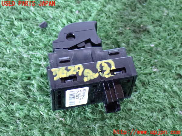 2UPJ-9236296308]BMW X4(XW20)(F26)スイッチ3 (バックドア) 中古_2