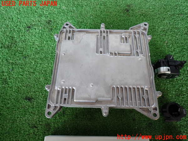 2UPJ-9236296110]BMW X4(XW20)(F26)エンジンコンピューター DME 中古_3