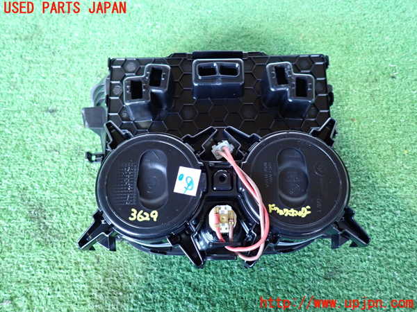 2UPJ-9236297810]BMW X4(XW20)(F26)ドリンクホルダー 中古_3