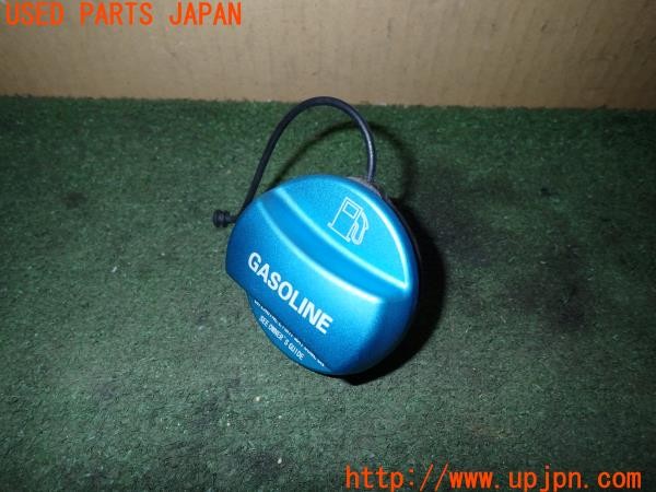 3UPJ=9236300001]BMW アクティブハイブリッド3 Mスポーツ(3F30 F30)純正 燃料タンクキャップ 給油口 蓋 社外カバー付き 中古_2
