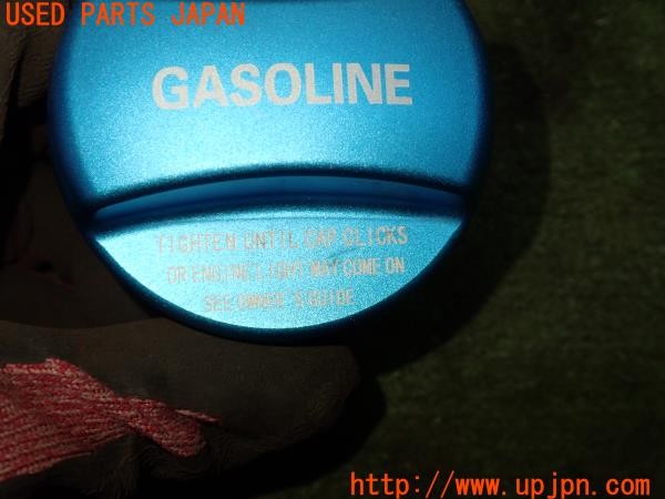 3UPJ=9236300001]BMW アクティブハイブリッド3 Mスポーツ(3F30 F30)純正 燃料タンクキャップ 給油口 蓋 社外カバー付き 中古_3