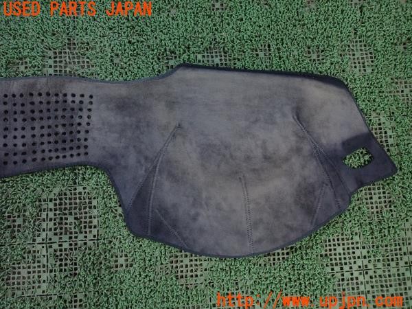 3UPJ=9236300624]BMW アクティブハイブリッド3 Mスポーツ(3F30 F30)社外 ダッシュボードカバー マット 右ハンドル用 中古_3