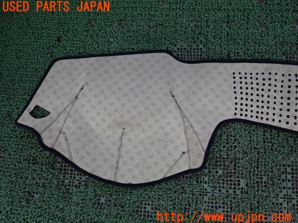 3UPJ=9236300624]BMW アクティブハイブリッド3 Mスポーツ(3F30 F30)社外 ダッシュボードカバー マット 右ハンドル用 中古_4