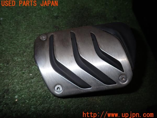 3UPJ=9236300630]BMW アクティブハイブリッド3 Mスポーツ(3F30 F30)社外 ペダルカバー フットレスト アクセルペダル付き 中古_5