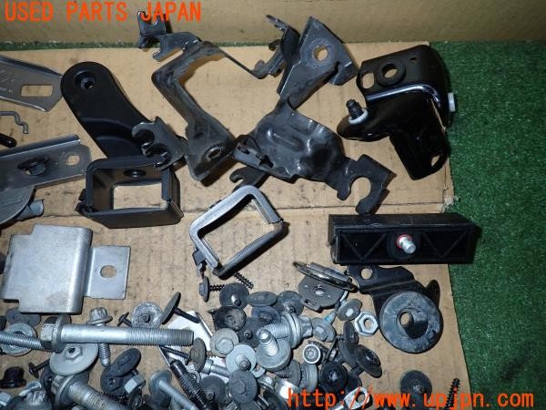 3UPJ=9236300720]BMW アクティブハイブリッド3 Mスポーツ(3F30 F30)ネジ・ナット・ステー類 セット ジャンク_2