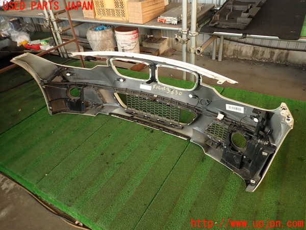 2UPJ-9236301010]BMW アクティブハイブリッド3(AH3)(3F30)フロントバンパー (Mスポーツ) 中古 (F30)_5