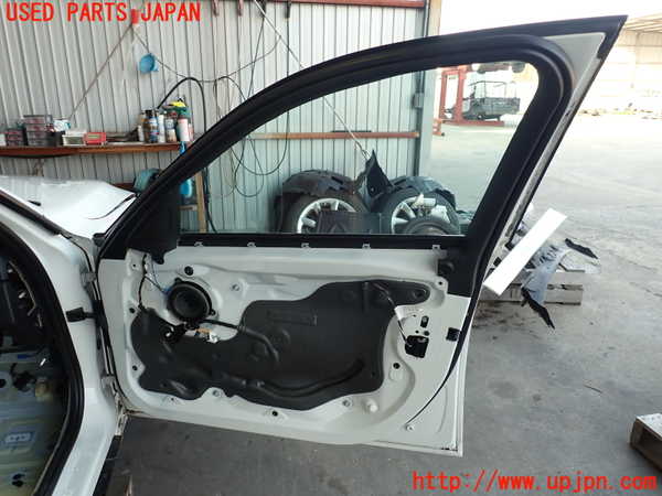 2UPJ-9236301230]BMW アクティブハイブリッド3(AH3)(3F30)右前ドア (43R-001735) 中古 (F30)_5