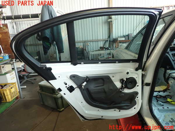 2UPJ-9236301320]BMW アクティブハイブリッド3(AH3)(3F30)左後ドア (43R-001735) 中古 (F30)_5
