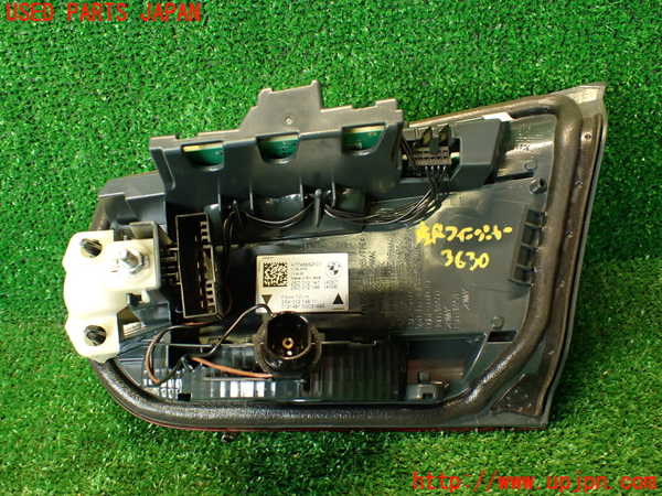 2UPJ-9236301552]BMW アクティブハイブリッド3(AH3)(3F30)左リアフィニッシャー 中古 (F30)_2