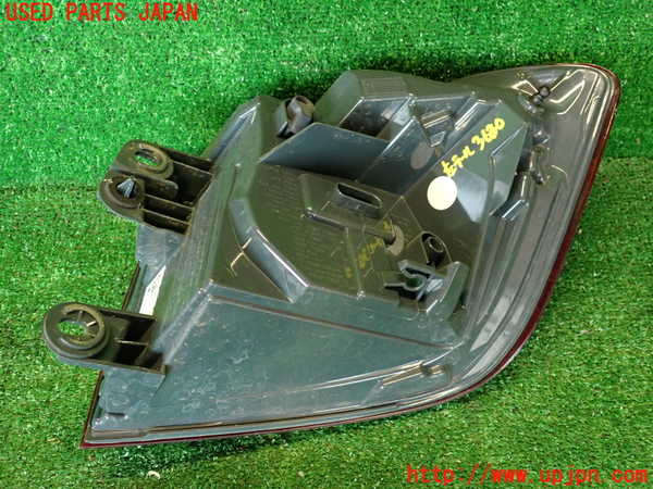 2UPJ-9236301536]BMW アクティブハイブリッド3(AH3)(3F30)左テールランプ 中古 (F30)_2