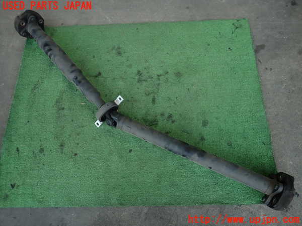 2UPJ-9236303410]BMW アクティブハイブリッド3(AH3)(3F30)リアプロペラシャフト 中古 (F30)_2