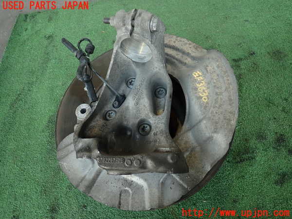 2UPJ-9236304295]BMW アクティブハイブリッド3(AH3)(3F30)左フロントナックルハブ 中古 (F30)_2