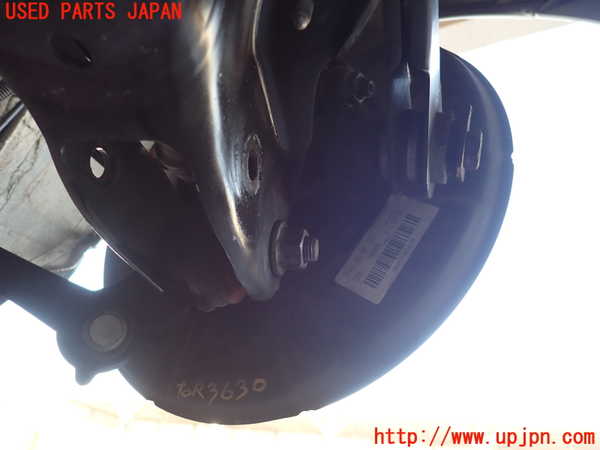 2UPJ-9236304300]BMW アクティブハイブリッド3(AH3)(3F30)右リアナックルハブ 中古 (F30)_2
