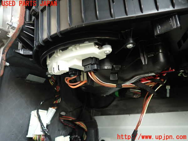 2UPJ-9236306081]BMW アクティブハイブリッド3(AH3)(3F30)エバポレーター1 中古 (F30)_2