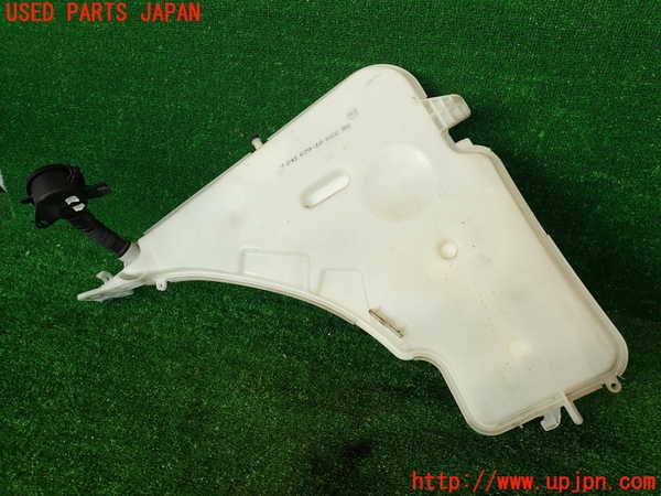 2UPJ-9236306791]BMW アクティブハイブリッド3(AH3)(3F30)ウォッシャータンク1 中古 (F30)_2