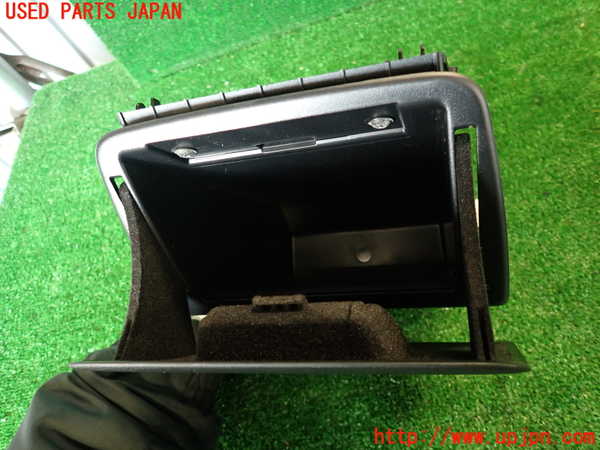 2UPJ-9236307841]BMW アクティブハイブリッド3(AH3)(3F30)小物入れ1 中古 (F30)_3