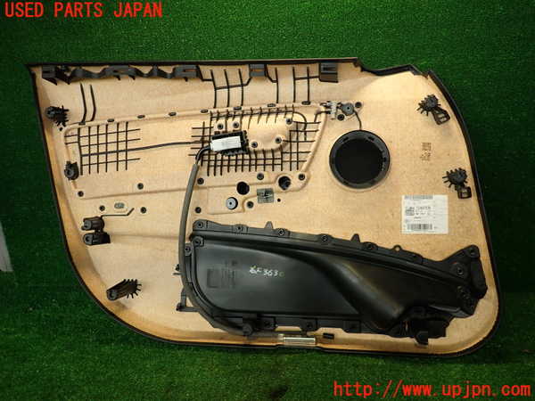 2UPJ-9236301234]BMW アクティブハイブリッド3(AH3)(3F30)右前ドア内張り 中古 (F30)_5