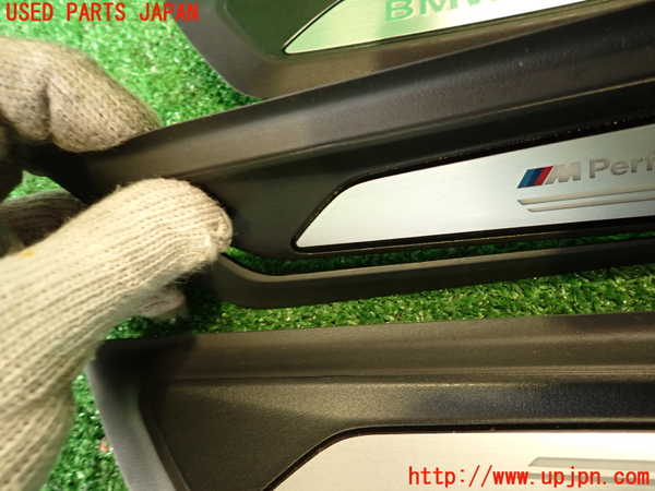 2UPJ-9236307740]BMW アクティブハイブリッド3(AH3)(3F30)スカッフプレート 中古 (F30)_2