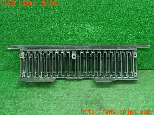 3UPJ=9236310047]セドリック ワゴン GL(WUY30)純正 フロントラジエターグリル フロントグリル メッキ中古_5