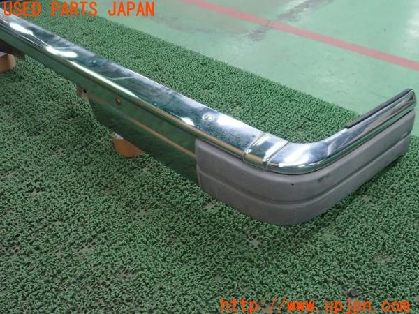 3UPJ=9236310058]セドリック ワゴン GL(WUY30)純正 リアバンパー ナンバー灯付き IKI6007 メッキ 中古_2