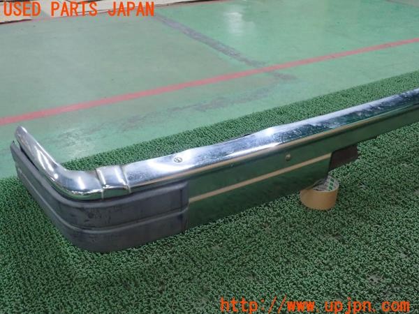 3UPJ=9236310058]セドリック ワゴン GL(WUY30)純正 リアバンパー ナンバー灯付き IKI6007 メッキ 中古_3