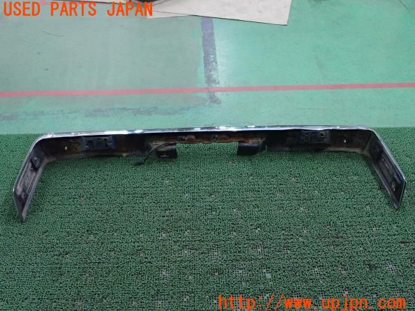 3UPJ=9236310058]セドリック ワゴン GL(WUY30)純正 リアバンパー ナンバー灯付き IKI6007 メッキ 中古_5