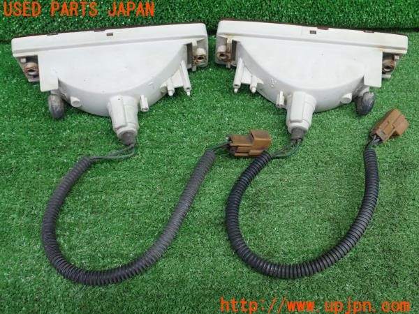3UPJ=9236310514]セドリック ワゴン GL(WUY30)純正 IKI3157 IKI3195 ウィンカー 左右 中古_3