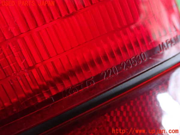 2UPJ-9236311530]セドリック ワゴン(WUY30)右テールランプ 中古_3