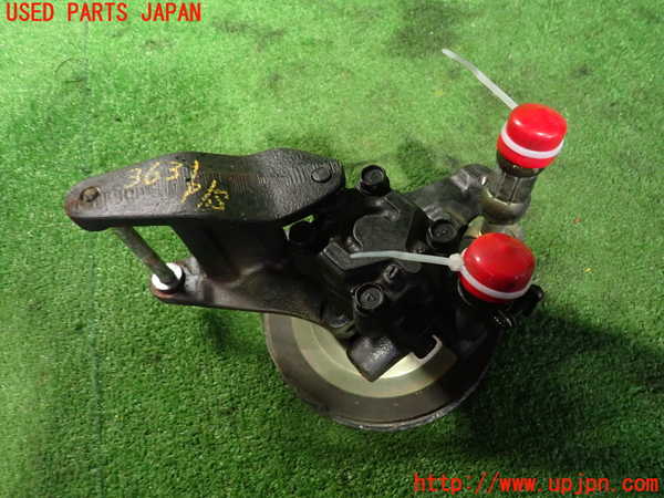 2UPJ-9236314250]セドリック ワゴン(WUY30)パワステポンプ 中古_2