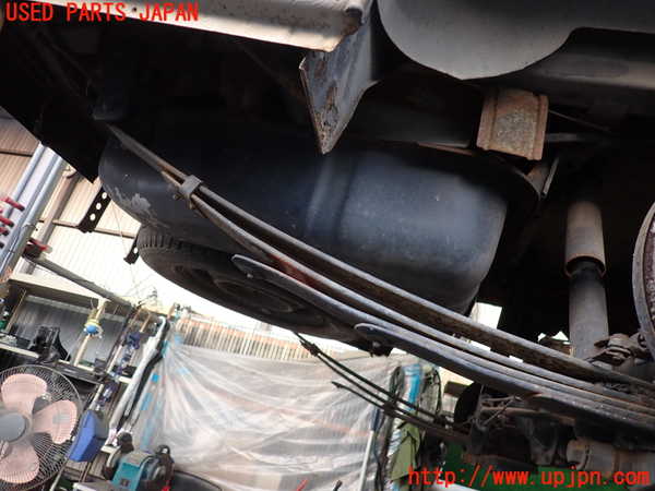 2UPJ-9236315100]セドリック ワゴン(WUY30)右リアスプリング 中古_3