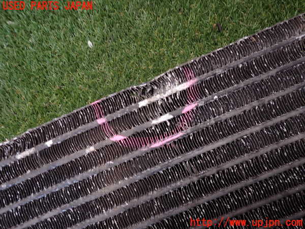 2UPJ-9236316031]セドリック ワゴン(WUY30)エアコンコンデンサー1 (ジャンク品) 中古_2