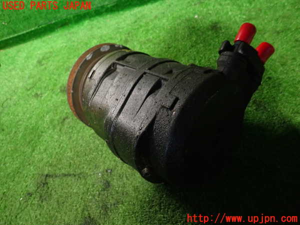 2UPJ-9236316025]セドリック ワゴン(WUY30)エアコンコンプレッサー 中古_2