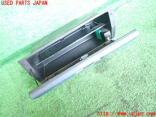 2UPJ-9236317516]セドリック ワゴン(WUY30)グローブボックス1 中古_2