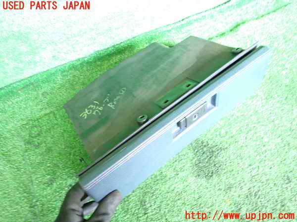 2UPJ-9236317516]セドリック ワゴン(WUY30)グローブボックス1 中古_3