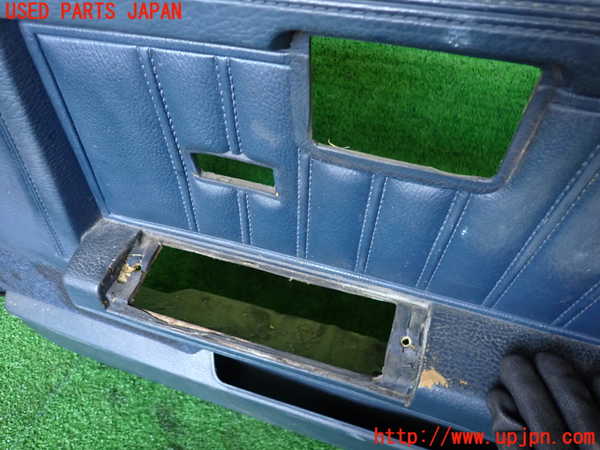 2UPJ-9236311234]セドリック ワゴン(WUY30)右前ドア内張り (ジャンク品) 中古_3
