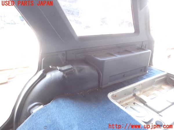2UPJ-9236317675]セドリック ワゴン(WUY30)右リアピラートリム (ジャンク品) 中古_3