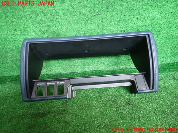 2UPJ-9236317510]セドリック ワゴン(WUY30)メーターフード 中古_2