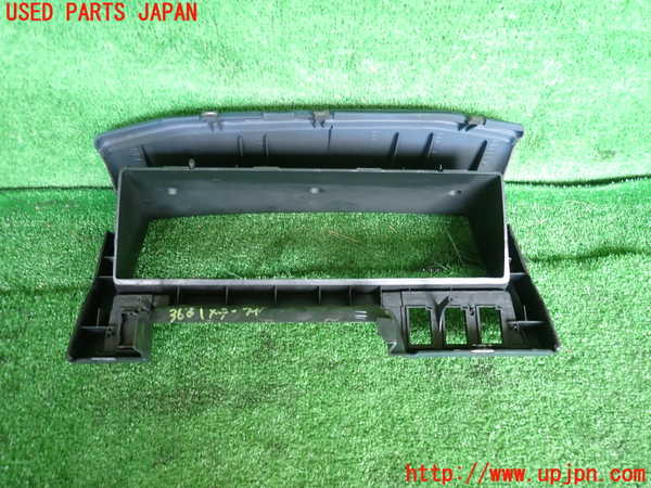 2UPJ-9236317510]セドリック ワゴン(WUY30)メーターフード 中古_3