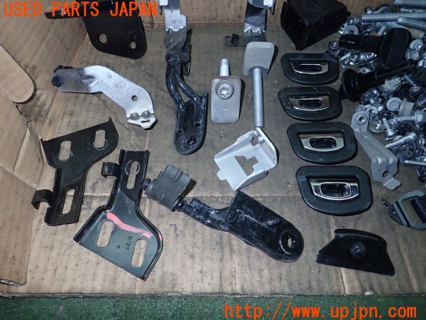 3UPJ=9236320720]アルファロメオ ジュリア ヴェローチェ(95220)ネジ・ナット・ステー類 セット ジャンク_3