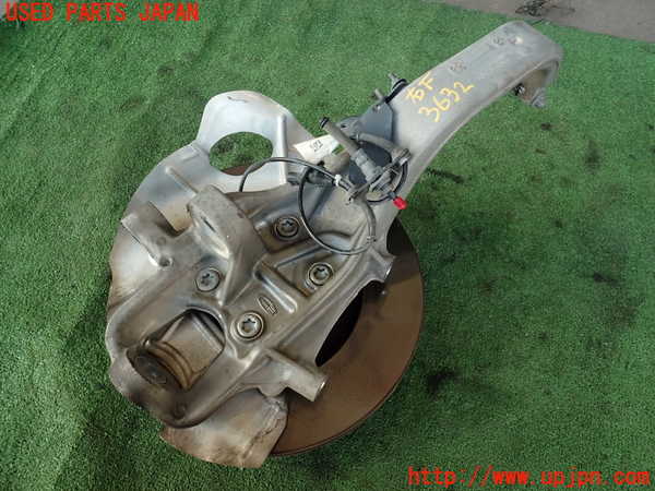2UPJ-9236324290]アルファロメオ・ジュリア(95220)右フロントナックルハブ 中古_2