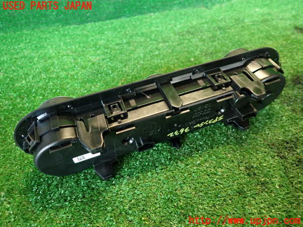 2UPJ-9236326066]アルファロメオ・ジュリア(95220)エアコンスイッチ1 中古_3