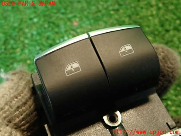 2UPJ-9236326240]アルファロメオ・ジュリア(95220)右前パワーウィンドウスイッチ 中古_2