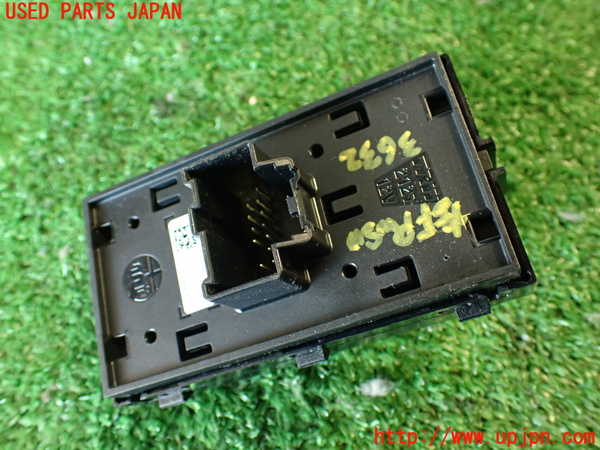 2UPJ-9236326245]アルファロメオ・ジュリア(95220)左前パワーウィンドウスイッチ 中古_3