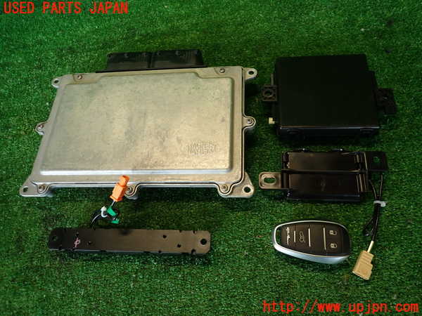 2UPJ-9236326110]アルファロメオ・ジュリア(95220)エンジンコンピューター 中古_2