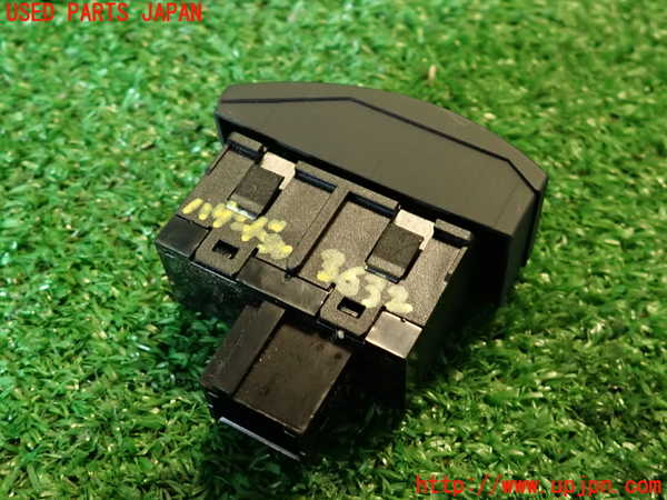 2UPJ-9236326290]アルファロメオ・ジュリア(95220)ハザードスイッチ 中古_3