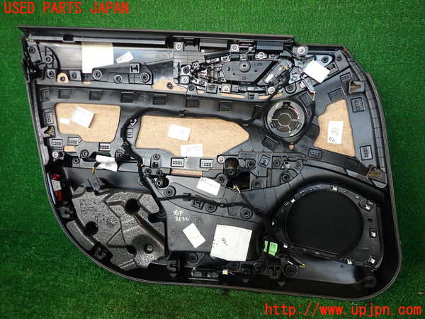 2UPJ-9236321234]アルファロメオ・ジュリア(95220)右前ドア内張り 中古_4