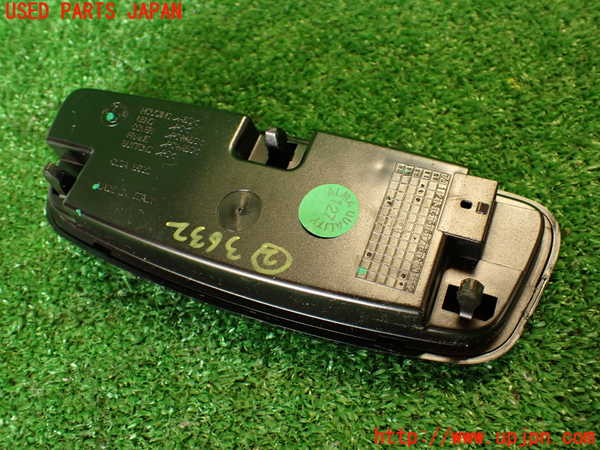 2UPJ-9236326412]アルファロメオ・ジュリア(95220)ルームランプ2 (真中 2列目) 中古_4