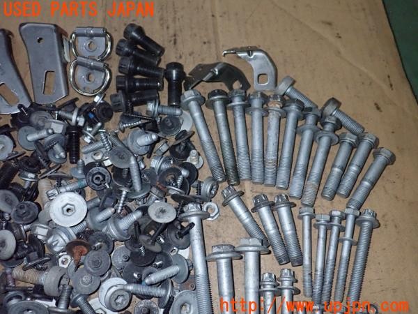 3UPJ=9236330720]BMW 420i グランクーペ(4D20 F36)前期 ネジ・ナット・ステー類 セット ジャンク_2