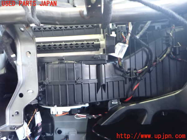 2UPJ-9236336081]BMW 420i グランクーペ(4D20)(F36)エバポレーター1 中古_4