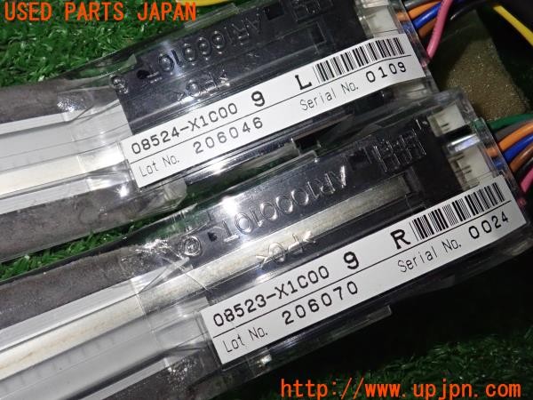 3UPJ=9236340512]アルファードハイブリッド(ATH20W)後期 純正 08522-X1C00 フロントドアイルミネーション フットランプ ドアポケット 中古_4